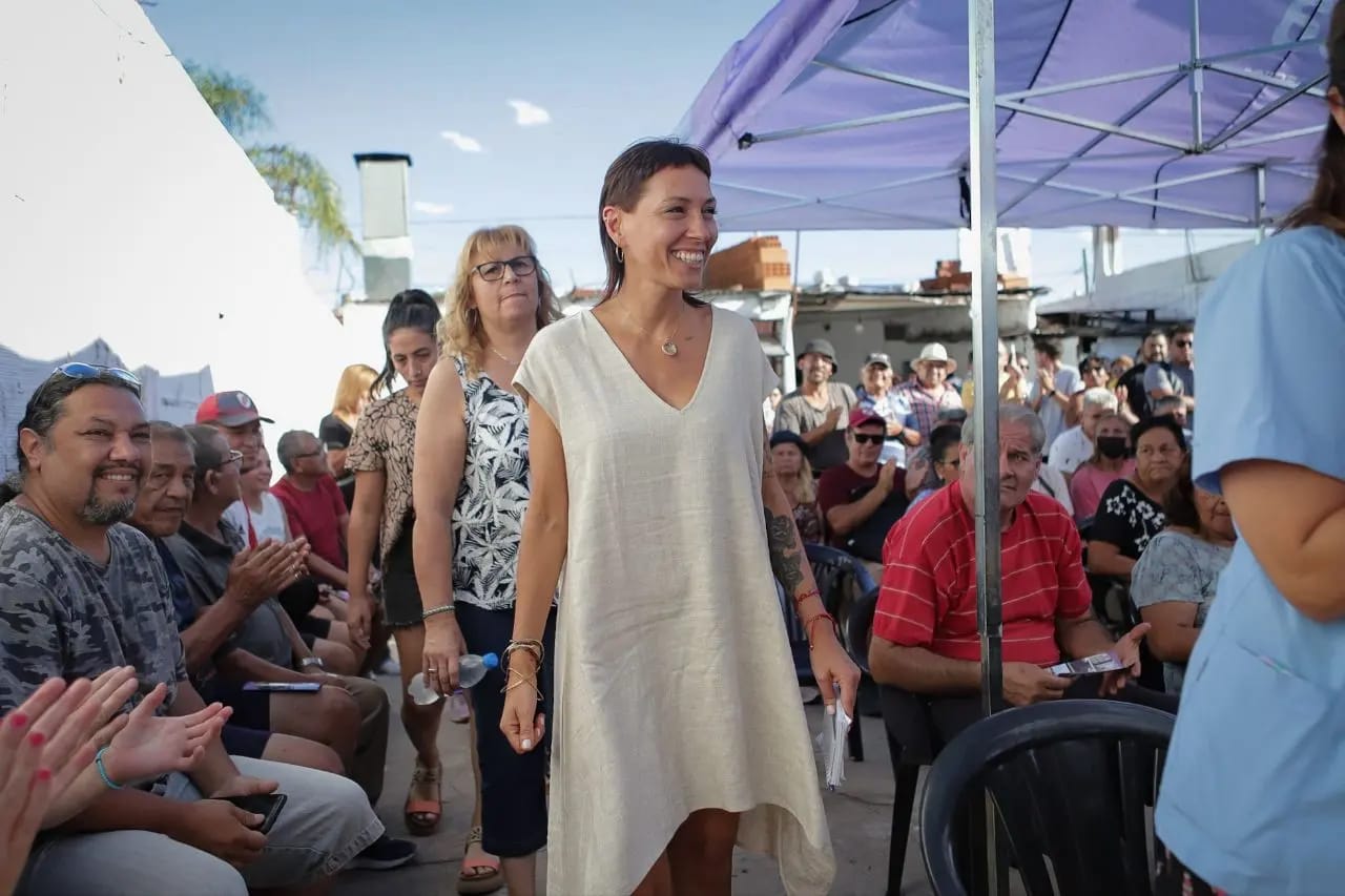 MAYRA PRESENTÓ EL PLAN DE 85 CUADRAS DE PAVIMENTOS EN EL BARRIO LA UNIÓN