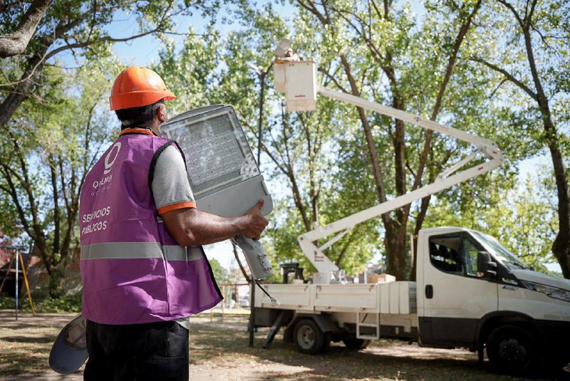 MAYRA SUPERVISÓ EL INICIO DEL PLAN INTEGRAL DE RENOVACIÓN DE LUCES LED