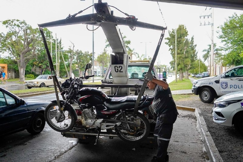 OPERATIVOS DE CONTROL VEHÍCULAR Y SEGURIDAD VIAL EN LA RIBERA DE QUILMES