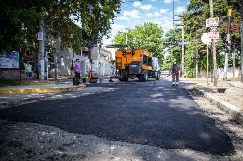 CONTINÚA AVANZANDO EL PLAN INTEGRAL DE BACHEO EN QUILMES CENTRO