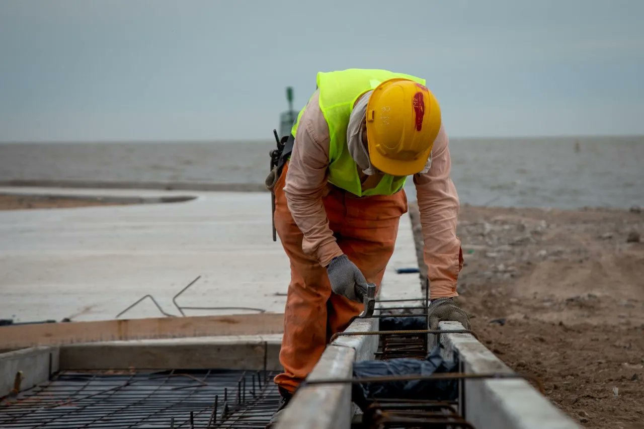 AVANZAN LOS TRABAJOS EN EL NUEVO PARQUE DE LA RIBERA DE QUILMES