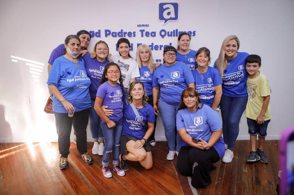MAYRA EN LA Inauguración de un nuevo espacio para TGD PADRES TEA QUILMES