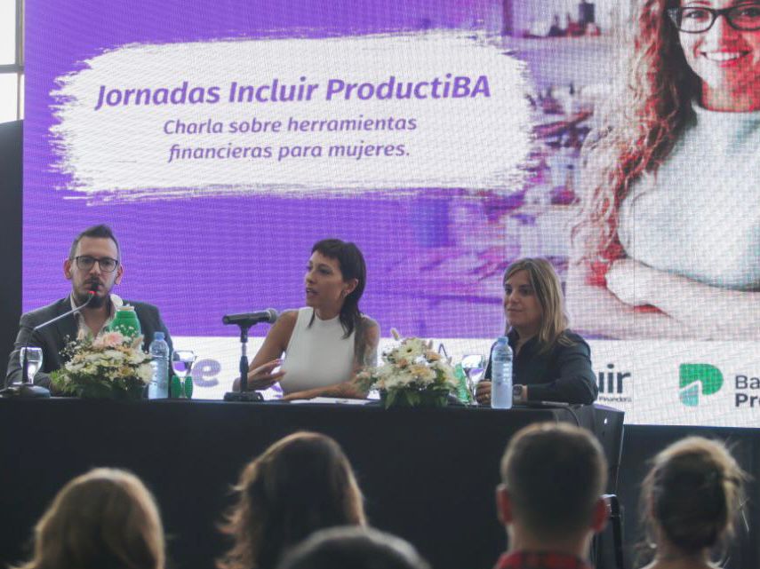 MAYRA PARTICIPÓ DE LA JORNADA INCLUIR “PRODUCTIBA” EN LA BERNALESA