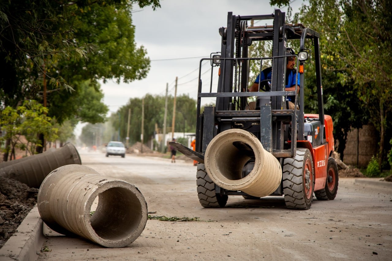 CONTINÚAN LOS AVANCES EN LAS OBRAS DE REPAVIMENTACIÓN DE AVENIDA ZAPIOLA 