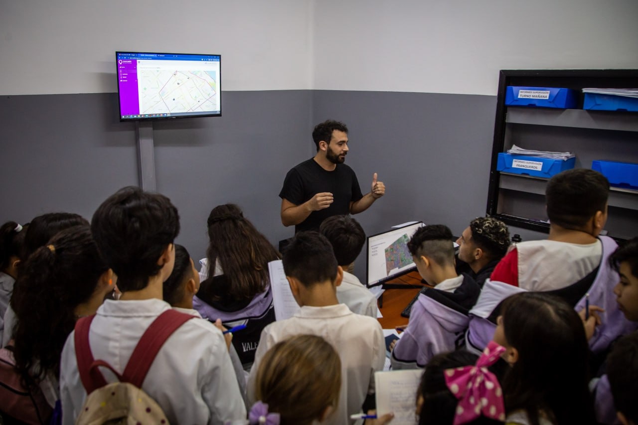 ESTUDIANTES DE LA EP Nº 21 VISITARON LA PLANTA DE GIRSU