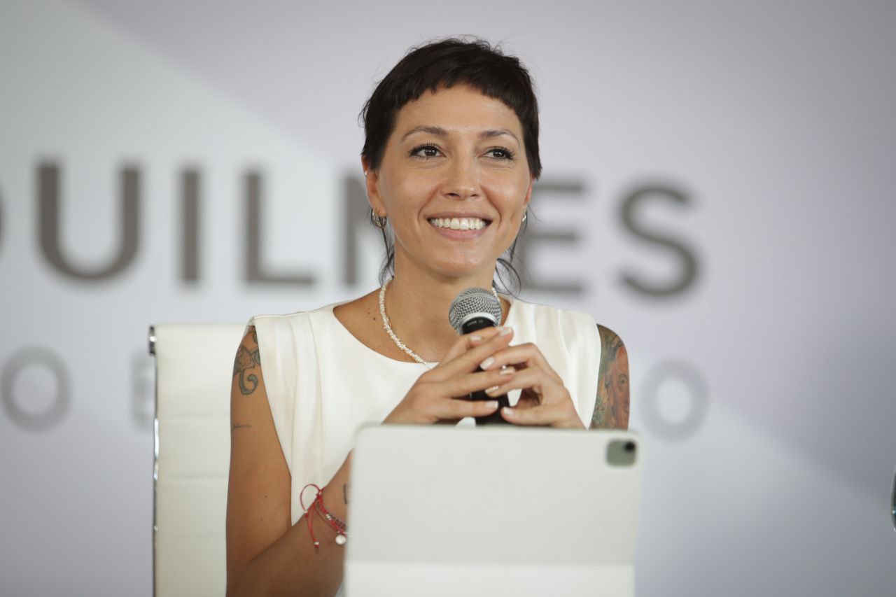 MAYRA ANUNCIÓ AUMENTO SALARIAL DE 60% A LOS MUNICIPALES