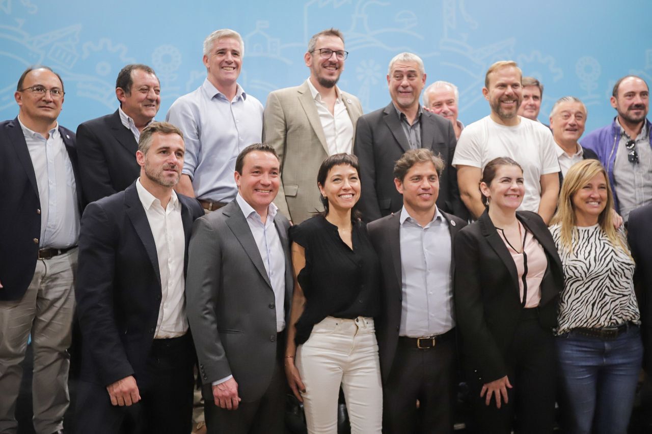  MAYRA JUNTO A KICILLOF  EN LA PRESENTACIÓN DE UNA LÍNEA DE FINANCIAMIENTO
