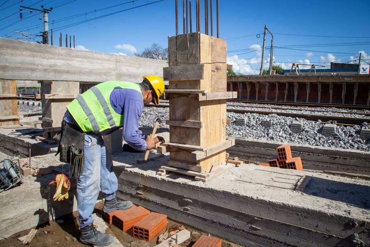 AVANZA A BUEN RITMO LA CONSTRUCCIÓN DE LA NUEVA ESTACIÓN DE TRENES