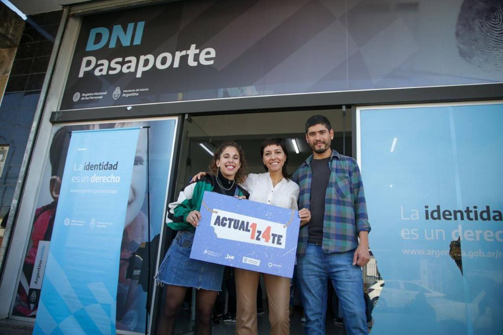 MAYRA VISITÓ EL CDR DE QUILMES DONDE JÓVENES DE 14 AÑOS ACTUALIZARON SU DNI