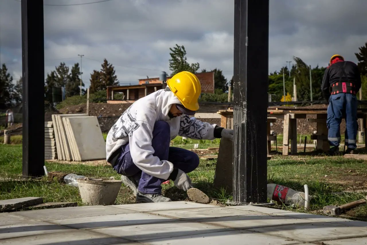 AVANZA CON LA CONSTRUCCIÓN DE LA CIUDAD DE LOS DEPORTES EN SOLANO