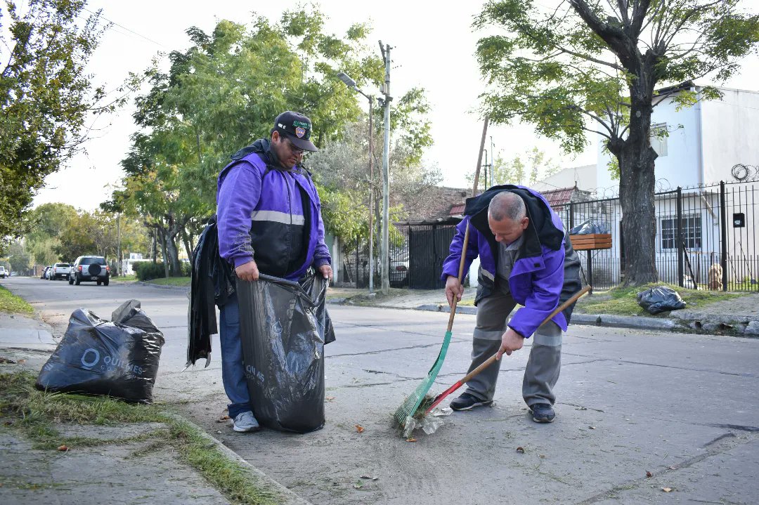 MÁS OPERATIVOS INTEGRALES DE LIMPIEZA EN DISTINTOS BARRIOS DEL DISTRITO
