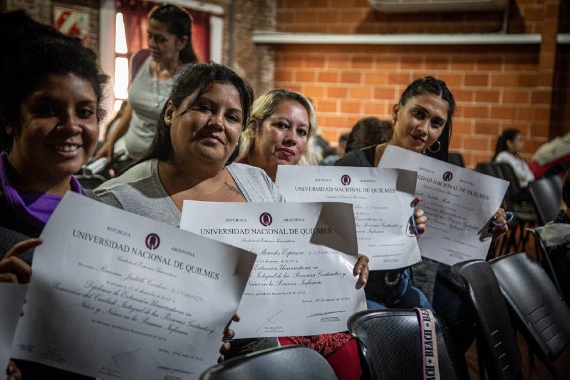 SE REALIZÓ EL ACTO DE ENTREGA DE DIPLOMAS A 110 PROMOTORAS DE SALUD