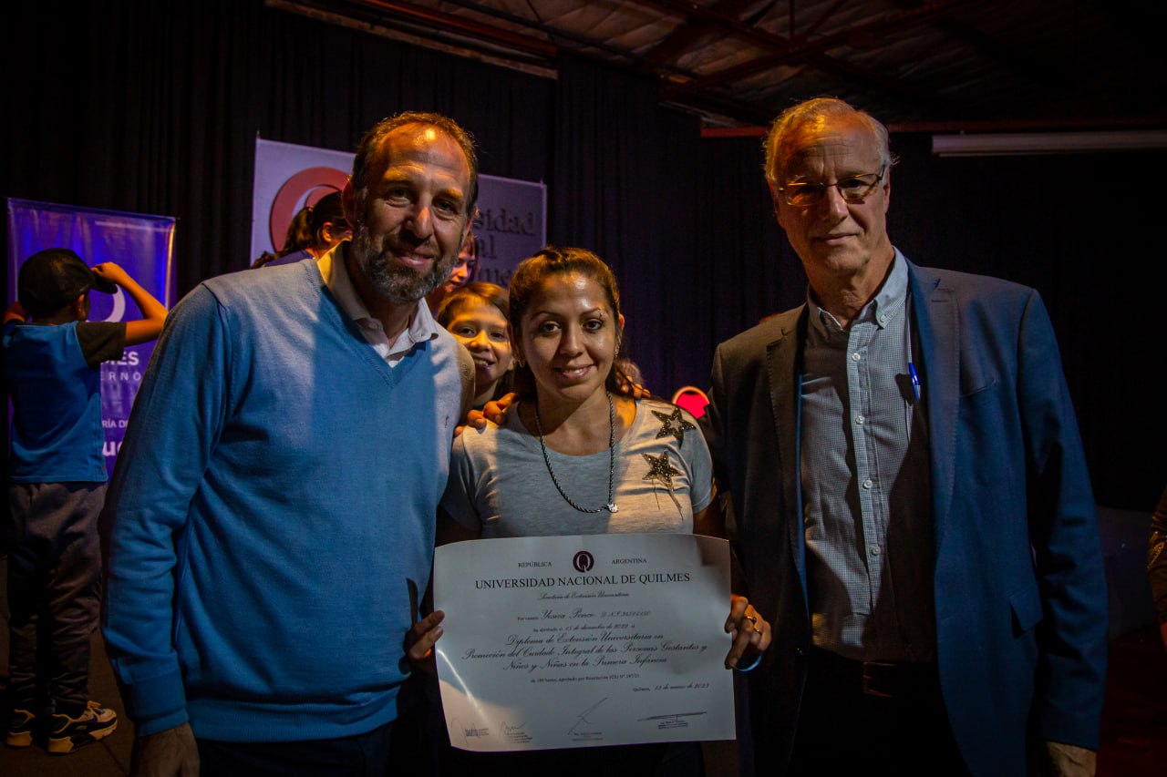 SE REALIZÓ EL ACTO DE ENTREGA DE DIPLOMAS A 110 PROMOTORAS DE SALUD