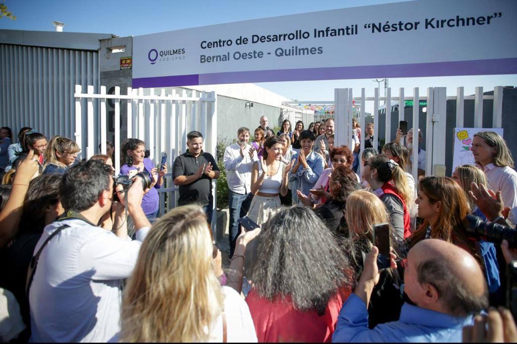 MAYRA Y EL MINISTRO KATOPODIS INAUGURARON UN NUEVO CDI EN BERNAL OESTE