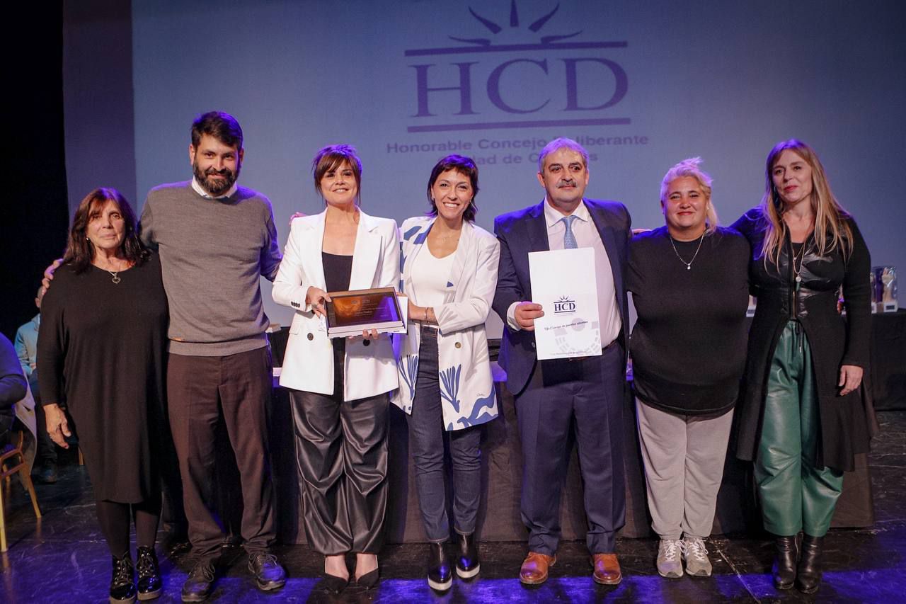 MAYRA HOMENAJEÓ A CIUDADANOS ILUSTRES Y PERSONALIDADES DESTACADAS