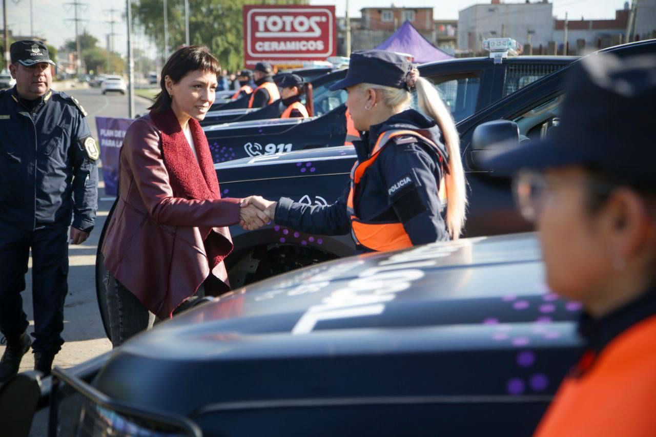 MAYRA PRESENTÓ 20 NUEVOS PATRULLEROS 0KM PARA LA POLICÍA LOCAL