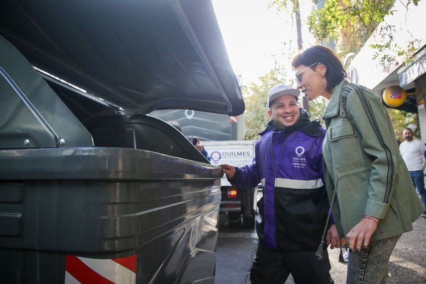 MAYRA SUPERVISÓ EL INICIO DEL RECAMBIO DE 80 NUEVOS CONTENEDORES