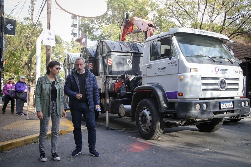 MAYRA SUPERVISÓ EL INICIO DEL RECAMBIO DE 80 NUEVOS CONTENEDORES