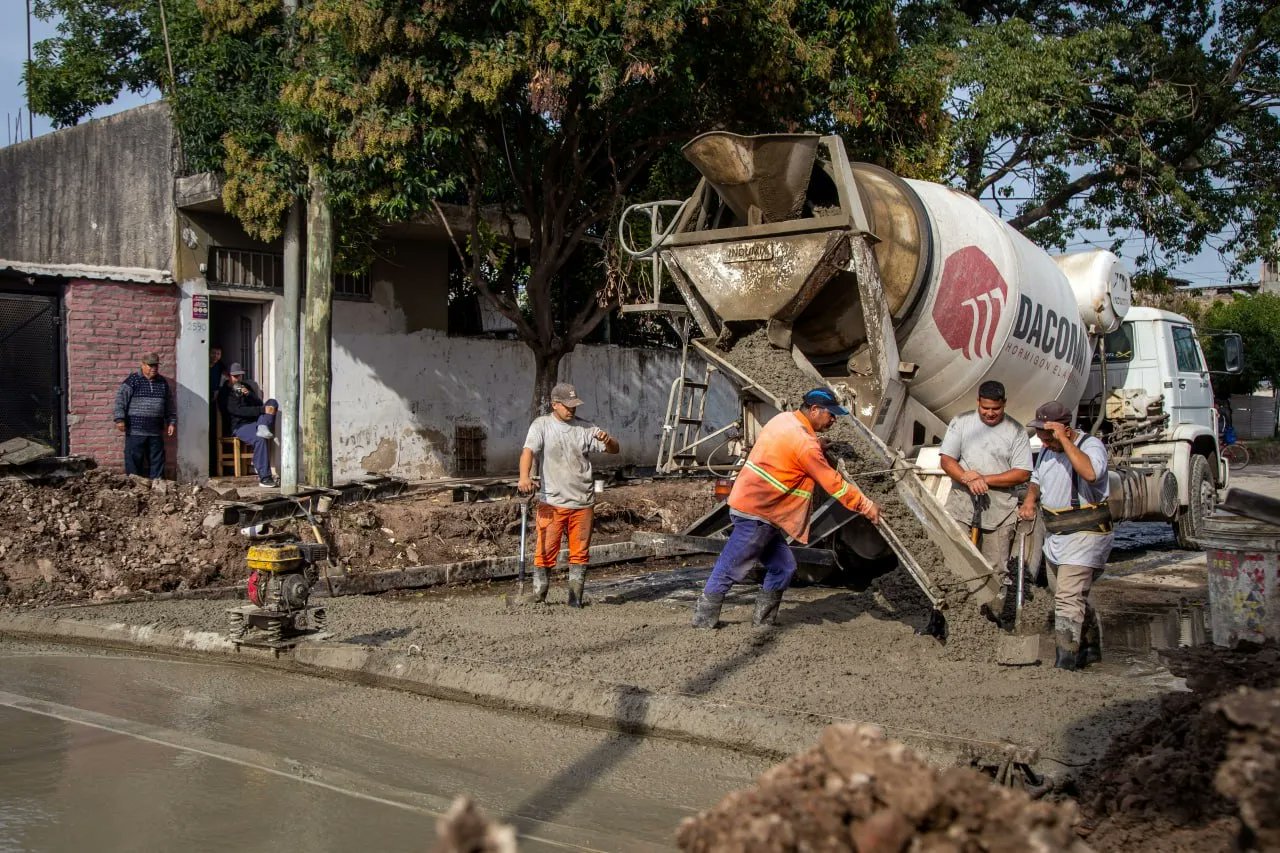 AVANZA  LA OBRA DE PAVIMENTACIÓN EN EL BARRIO LA UNIÓN