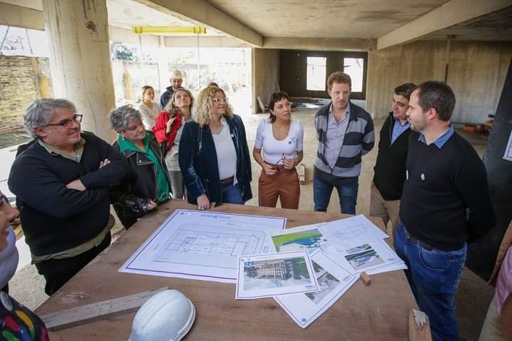  MAYRA RECORRIÓ LOS AVANCES DE OBRA DEL NUEVO EDIFICIO DEL ISFDyT Nº 83 