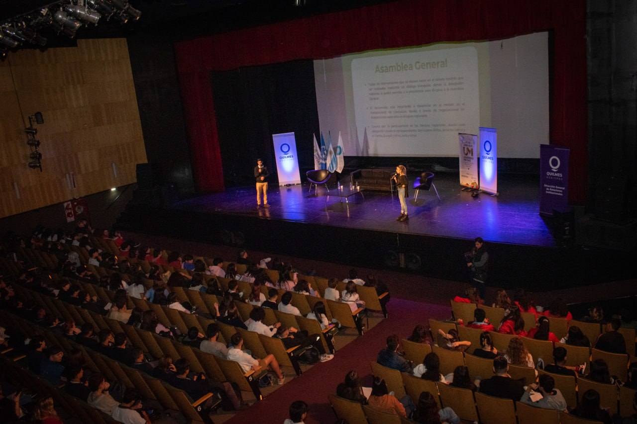 SE REALIZÓ LA PRIMERA CAPACITACIÓN DEL MODELO NACIONES UNIDAS – AMBA SUR