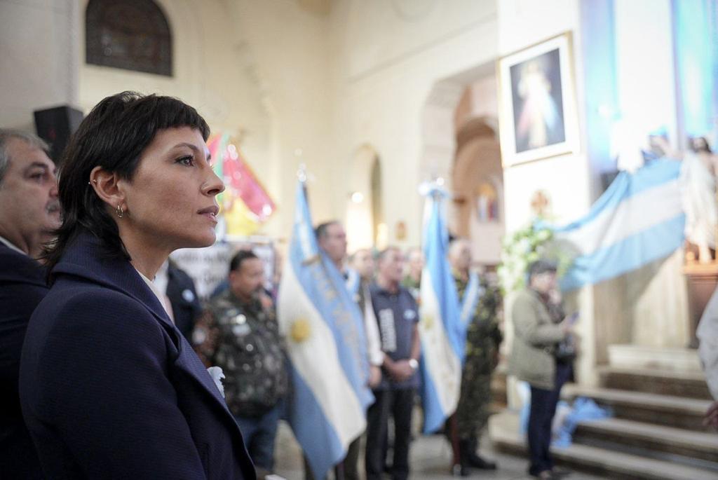 MAYRA PARTICIPÓ DEL TEDEUM Y COMPARTIÓ UN DESAYUNO CON VECINOS Y ENTIDADES