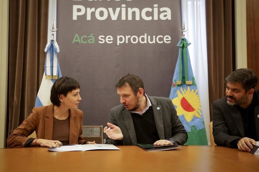 MAYRA FIRMÓ UN NUEVO ACUERDO DE LEASING PARA ADQUIRIR 15 VEHÍCULOS