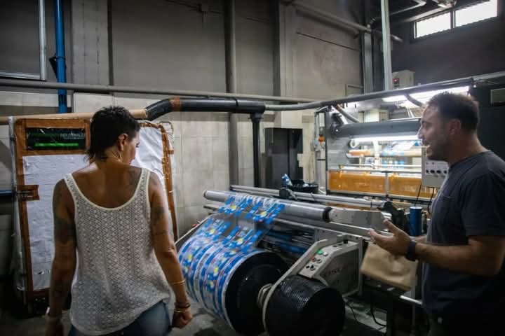 MAYRA ENTREGÓ EL CERTIFICADO DE APTITUD AMBIENTAL A ENVASES FLEXIBLES SRL