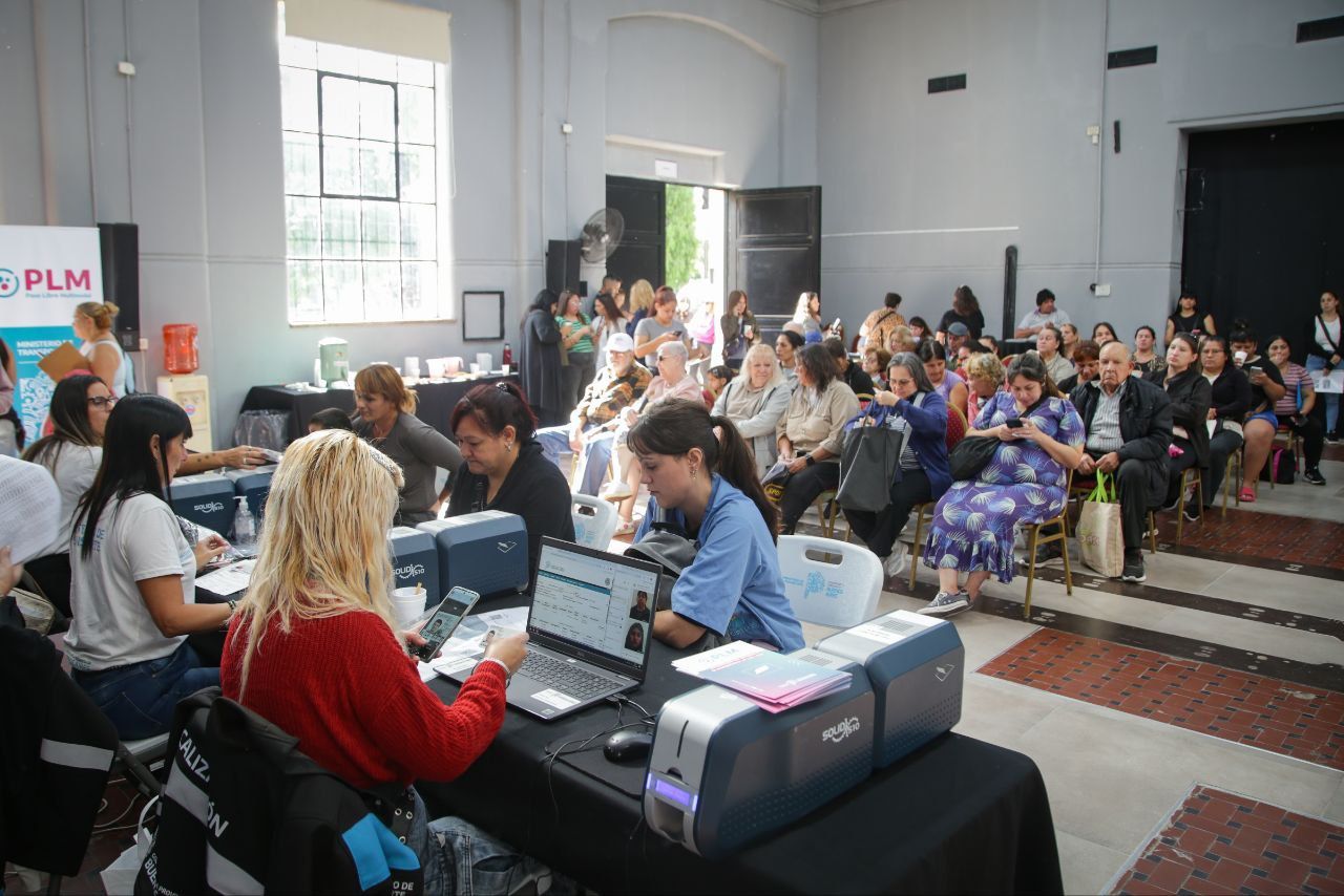  EL MUNICIPIO REALIZÓ UN OPERATIVO DE IMPRESIÓN  DE PASES LIBRES 