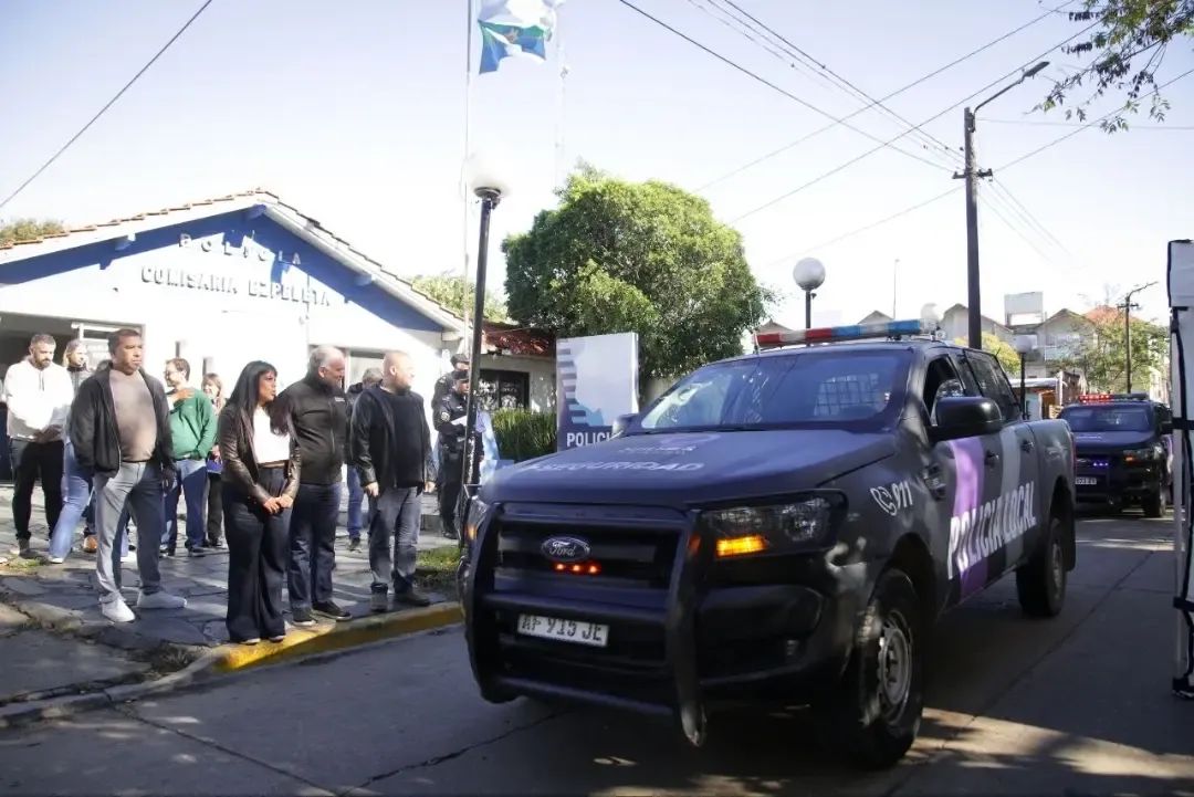 GRAN DESPLIEGUE DE EFECTIVOS EN UN NUEVO OPERATIVO POLICIAL EN EZPELETA