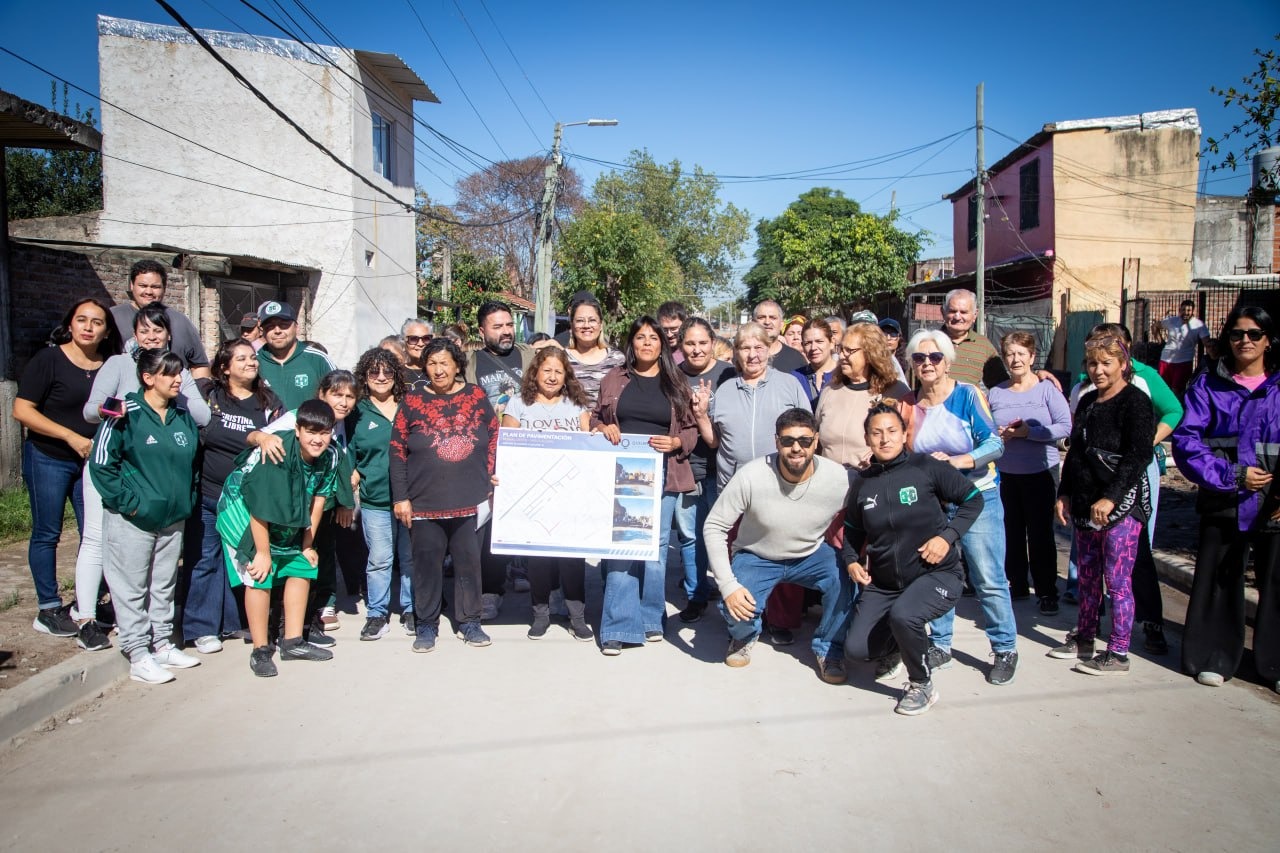 AVANZAN LAS OBRAS DE PAVIMENTO EN LOS BARRIOS LA LOMA Y IAPI 