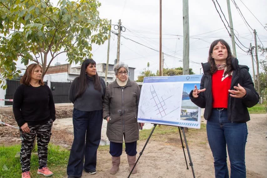  AVANZAN LAS OBRAS PARA COMPLETAR LA PAVIMENTACIÓN EN KOLYNOS 