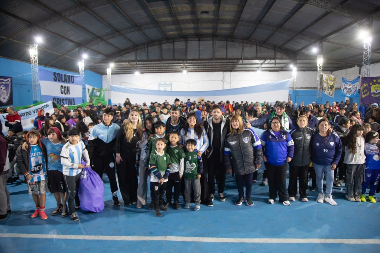 EL MUNICIPIO ENTREGÓ KITS DEPORTIVOS A 37 CLUBES DE BARRIO 