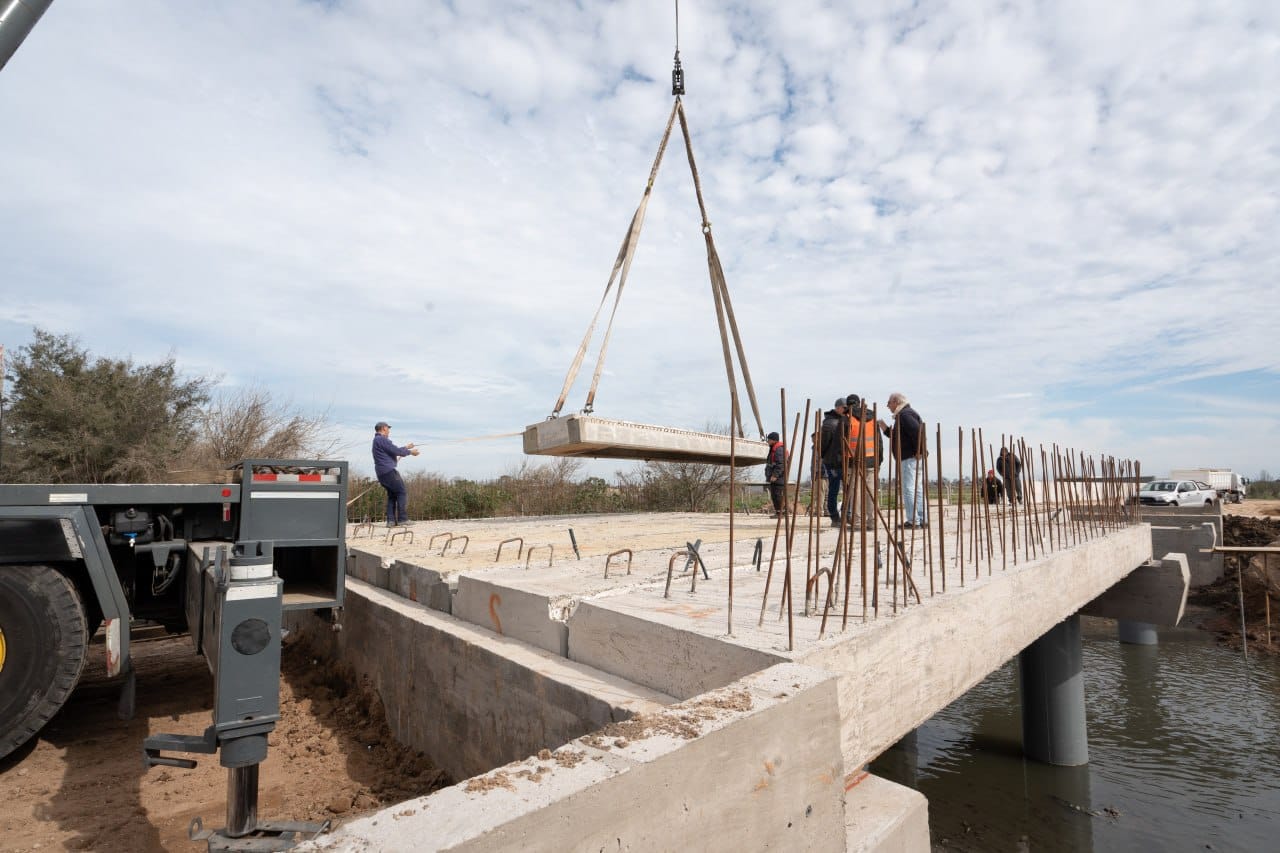 AVANZA LA CONSTRUCCIÓN DE LA NUEVA SUBIDA Y BAJADA DE EZPELETA 