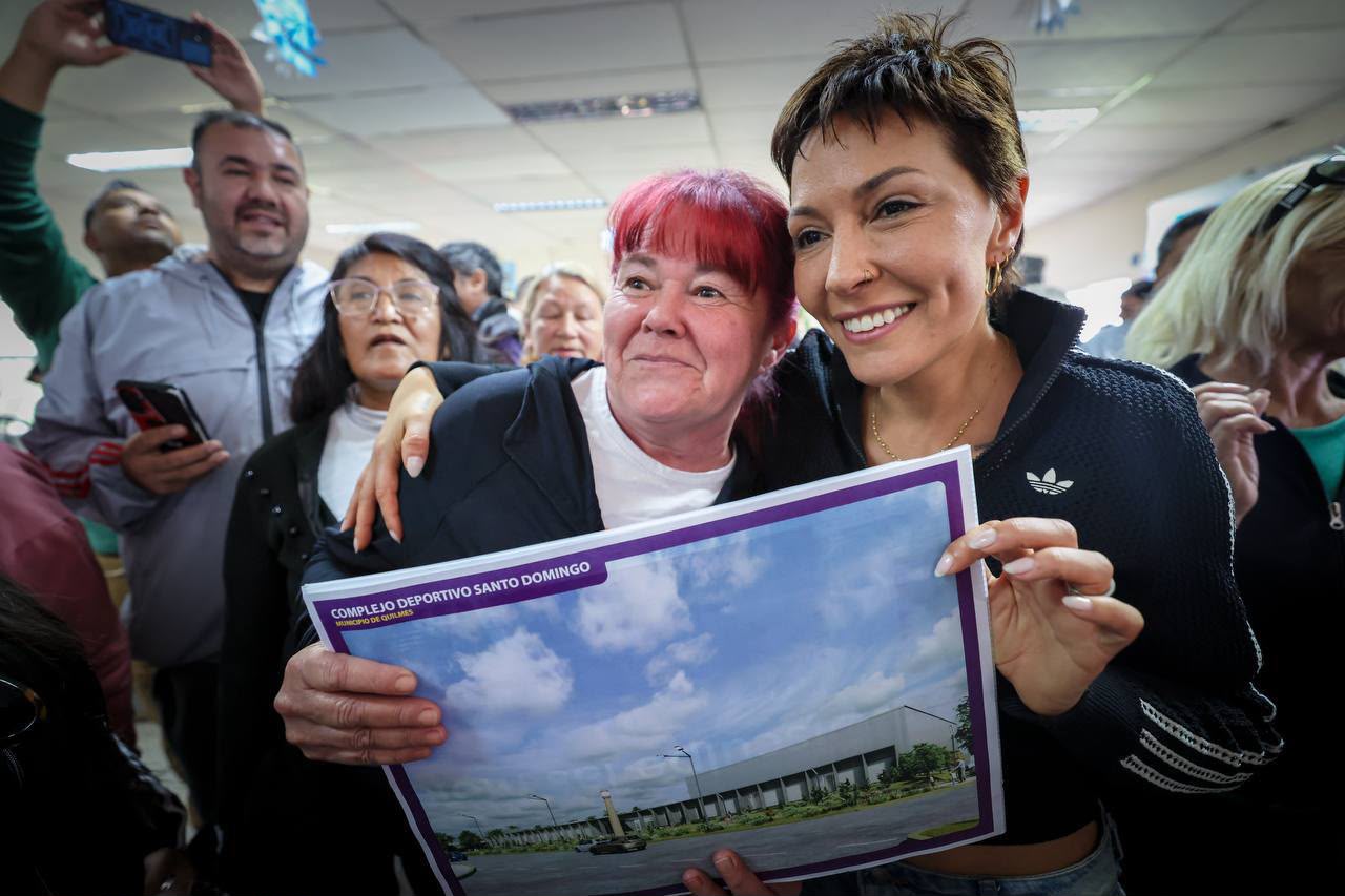 MAYRA Y EVA MIERI ANUNCIARON LA CONSTRUCCIÓN DE UN POLIDEPORTIVO CON PILETA