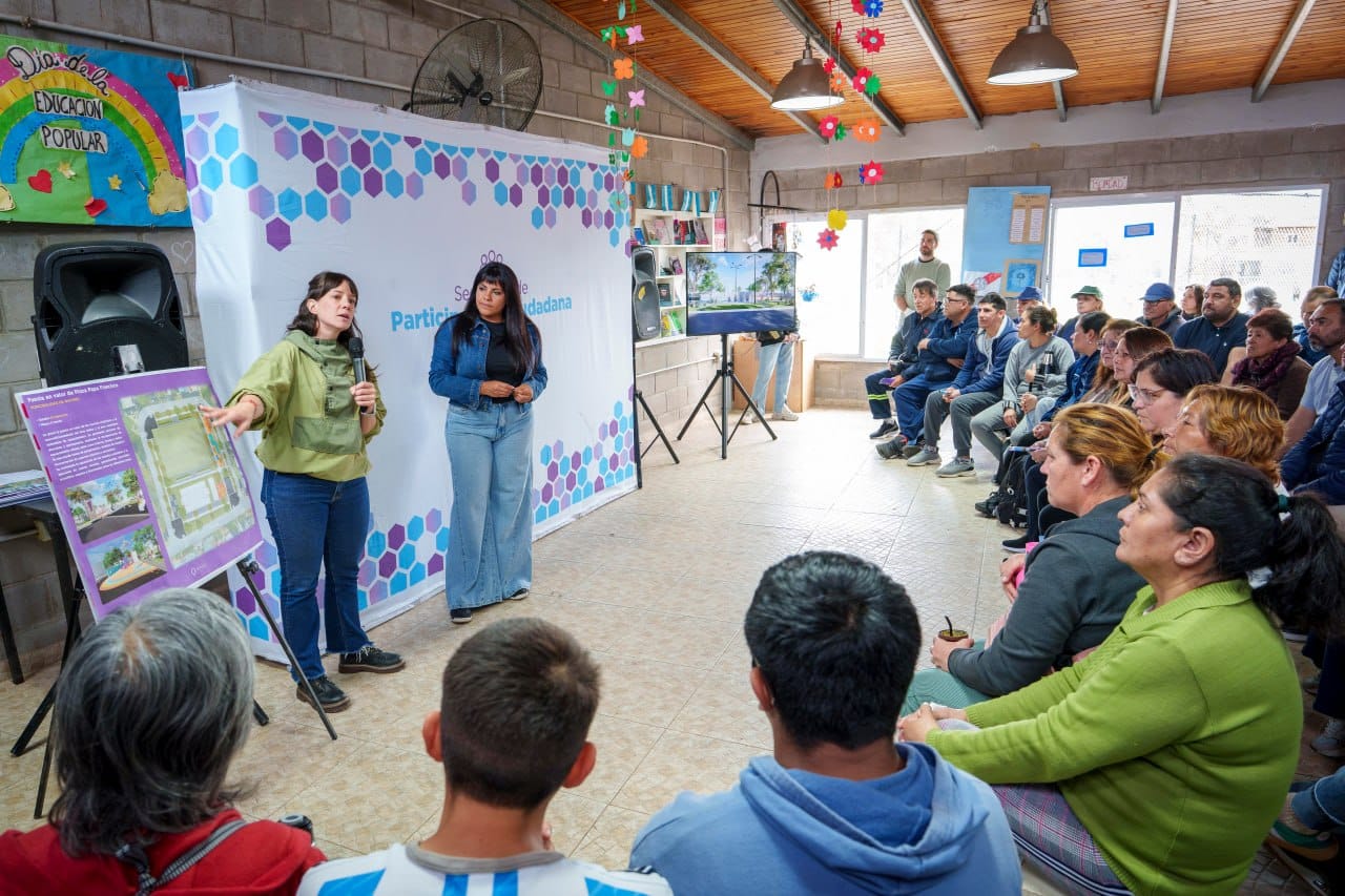 EVA MIERI ANUNCIÓ  LA OBRA DE RENOVACIÓN DE LA PLAZA PAPA FRANCISCO